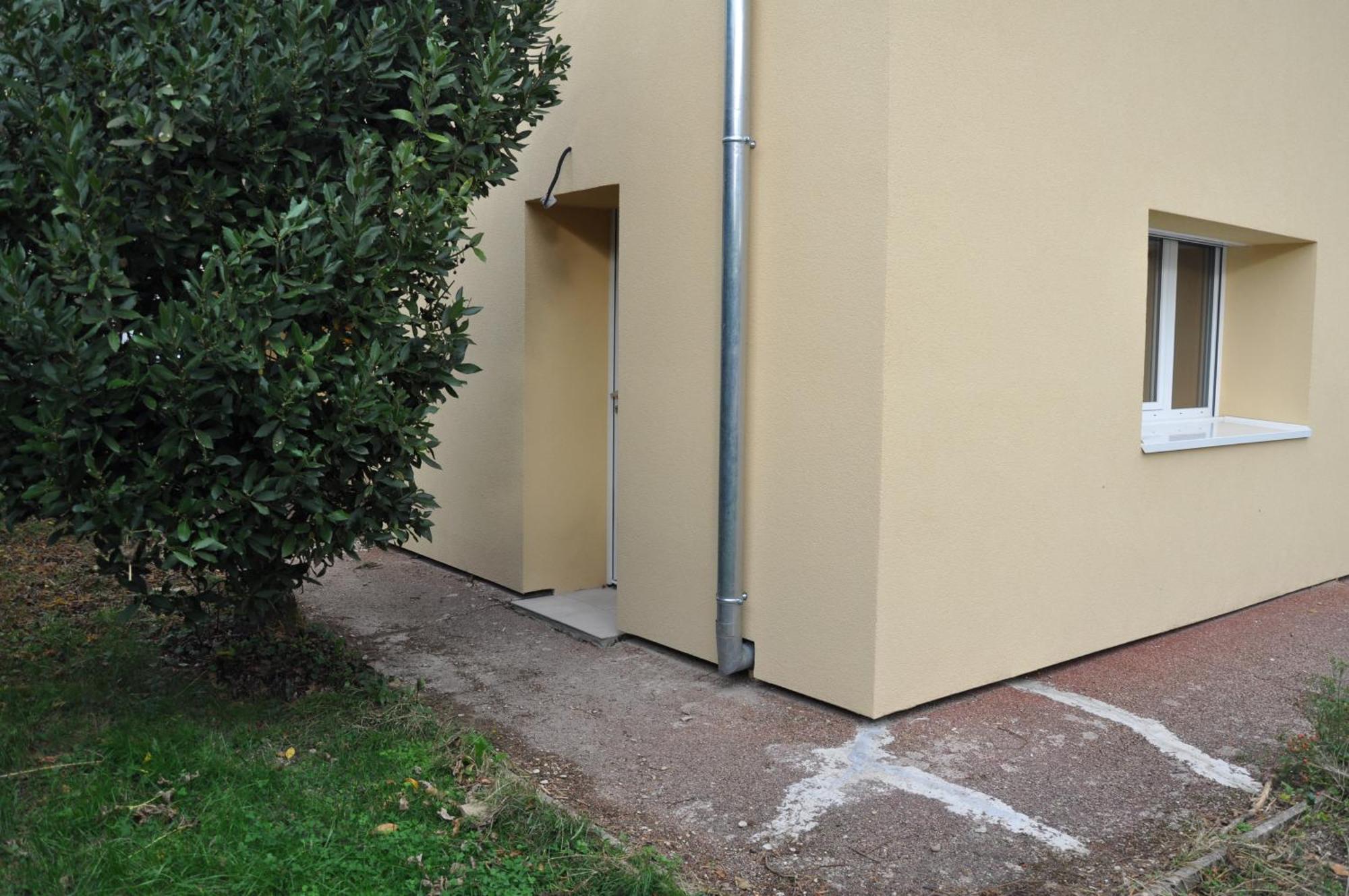 2 Pieces Renove En Rez-De-Chaussee Proche De La Gare Bourg-en-Bresse Extérieur photo